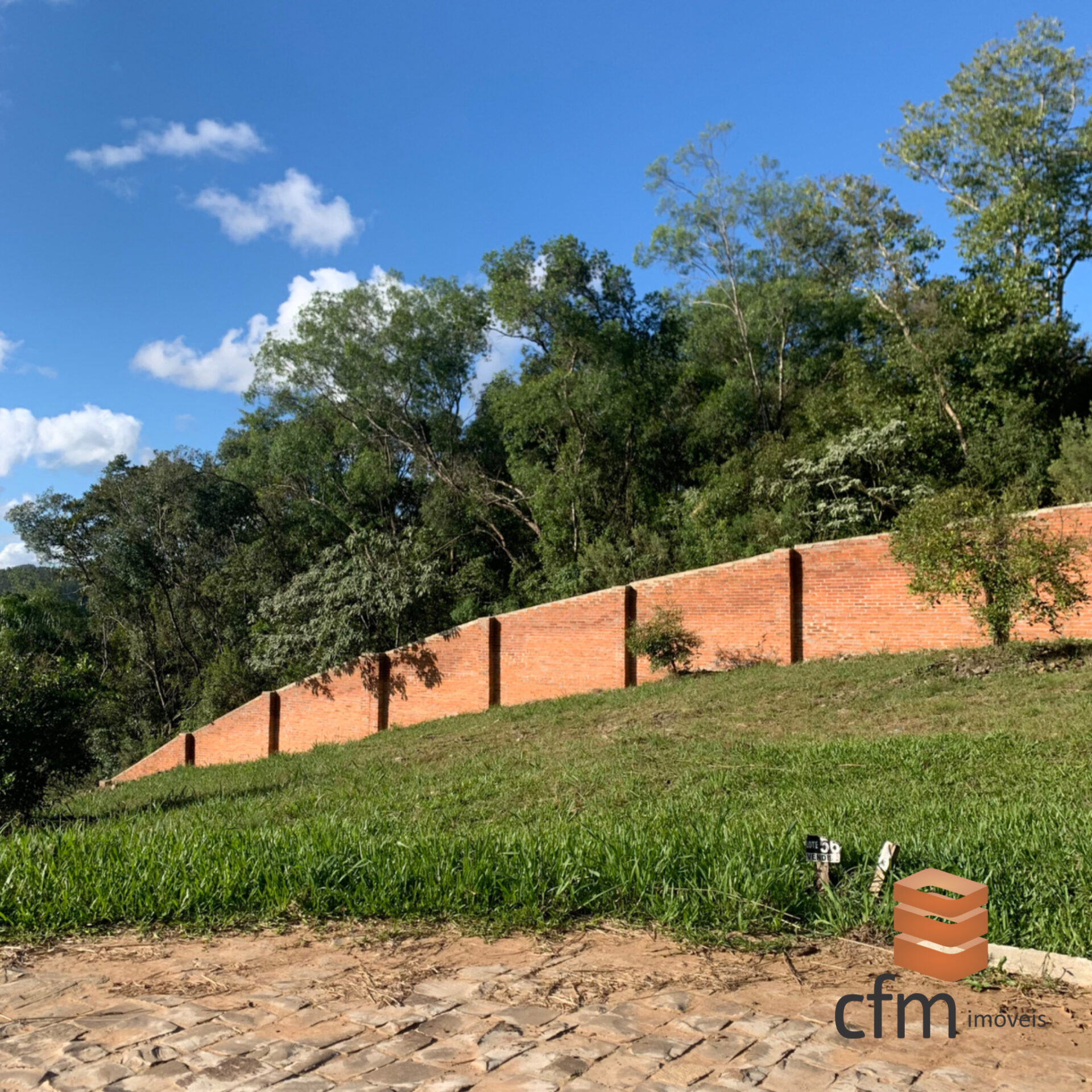 2816BB39-FBA7-416F-8B00-7243302904FB