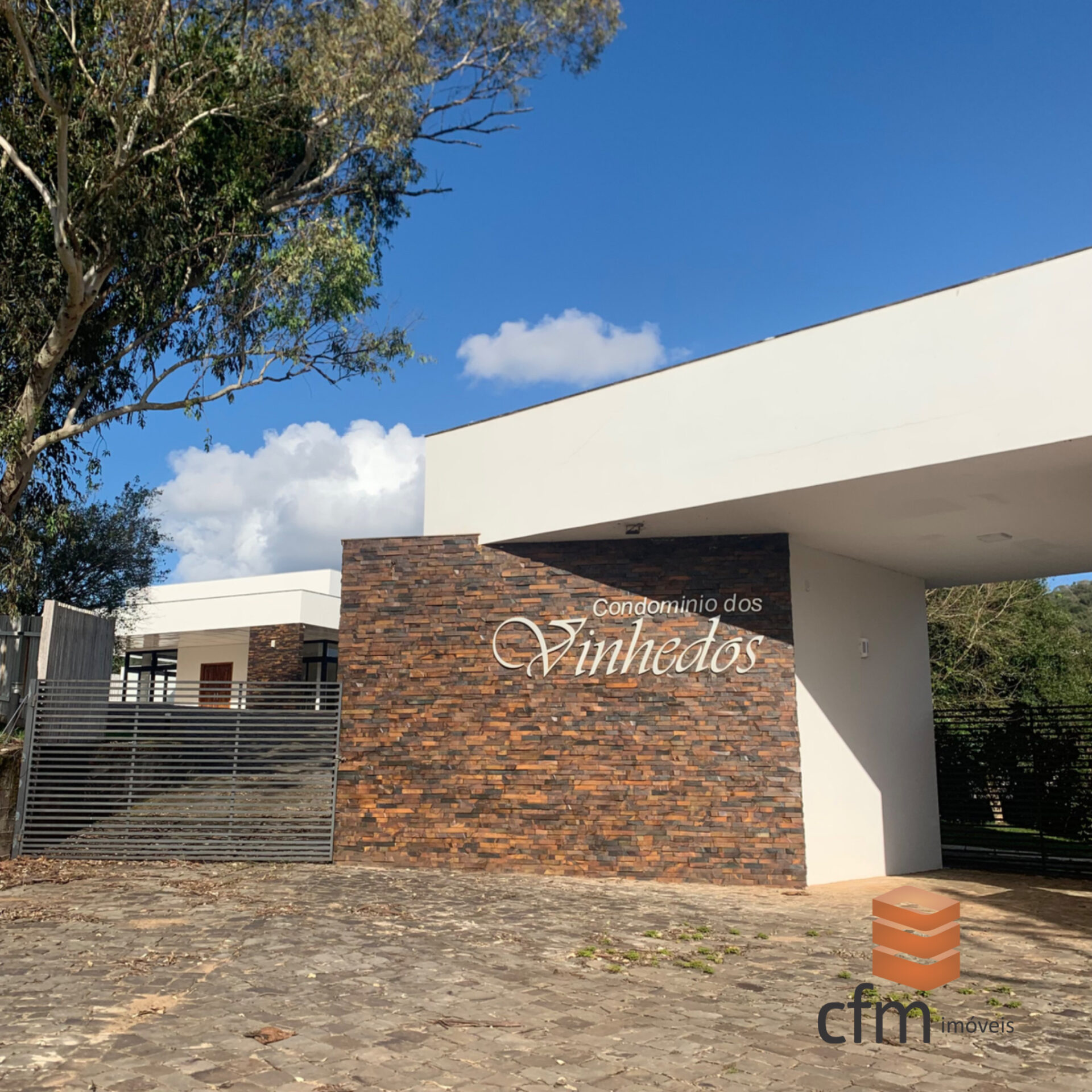 CA897692-571C-4356-9D16-4236AE2C186B